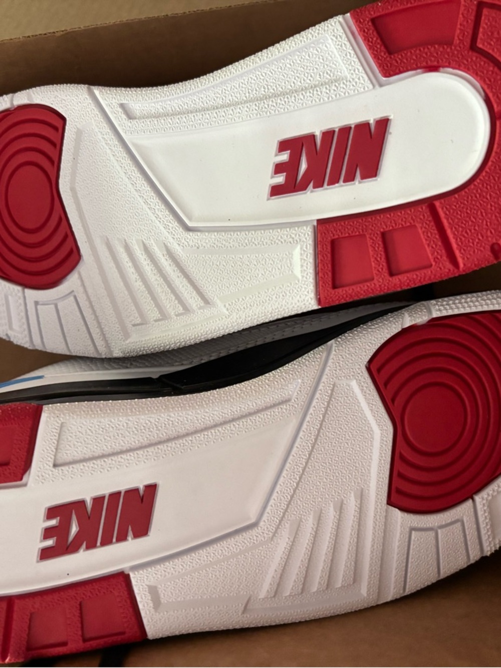 Nike White/Black/Blue Men's Low-Top Sneakers - Picture 6 of 7